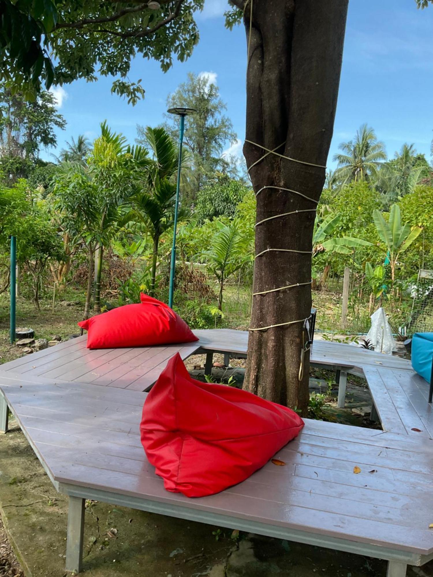 Wake Up @Lanta Hotel : Cafe Koh Lanta Exterior photo